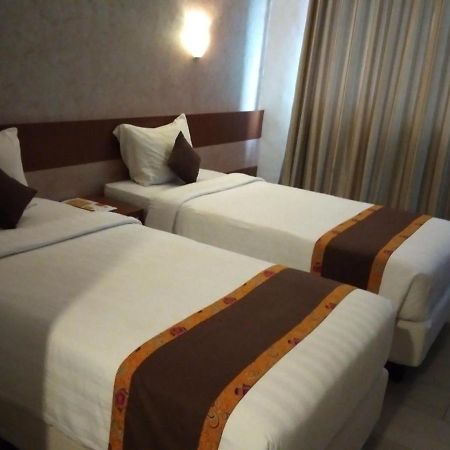 Xtra Hotel Бенгкулу Екстер'єр фото