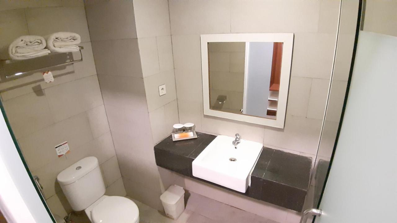 Xtra Hotel Бенгкулу Екстер'єр фото