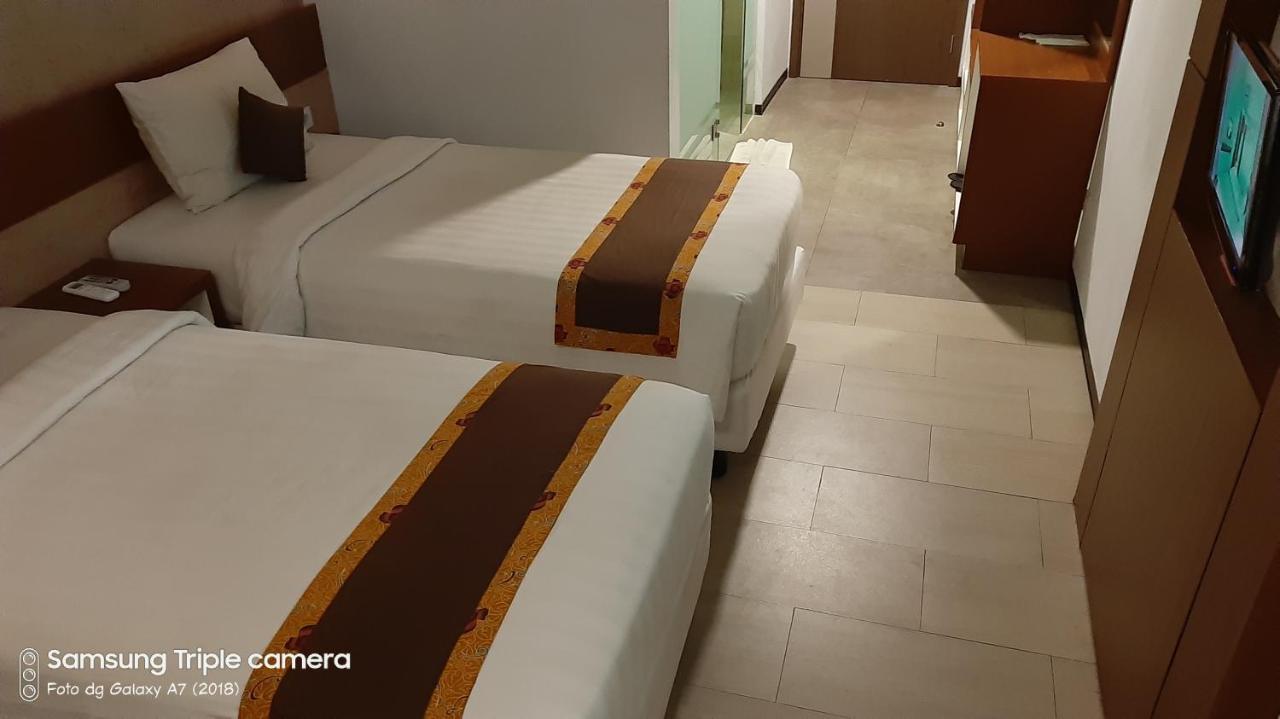 Xtra Hotel Бенгкулу Екстер'єр фото