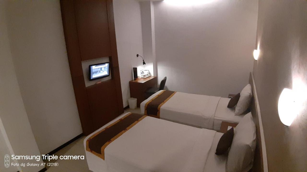 Xtra Hotel Бенгкулу Екстер'єр фото