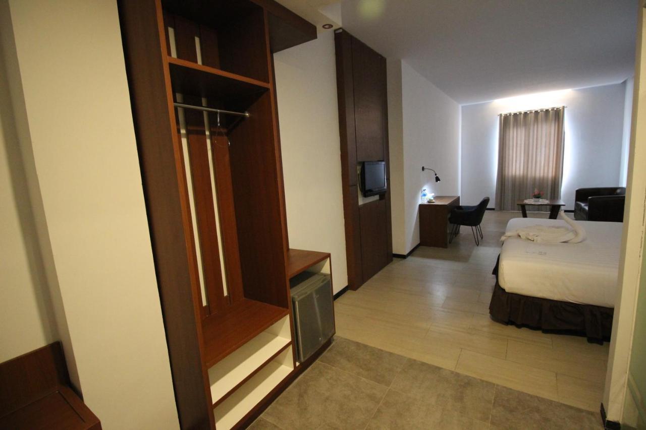 Xtra Hotel Бенгкулу Екстер'єр фото