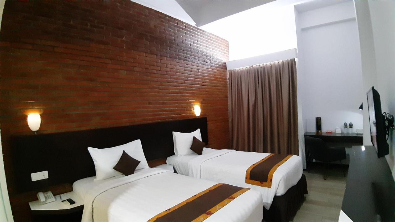 Xtra Hotel Бенгкулу Екстер'єр фото