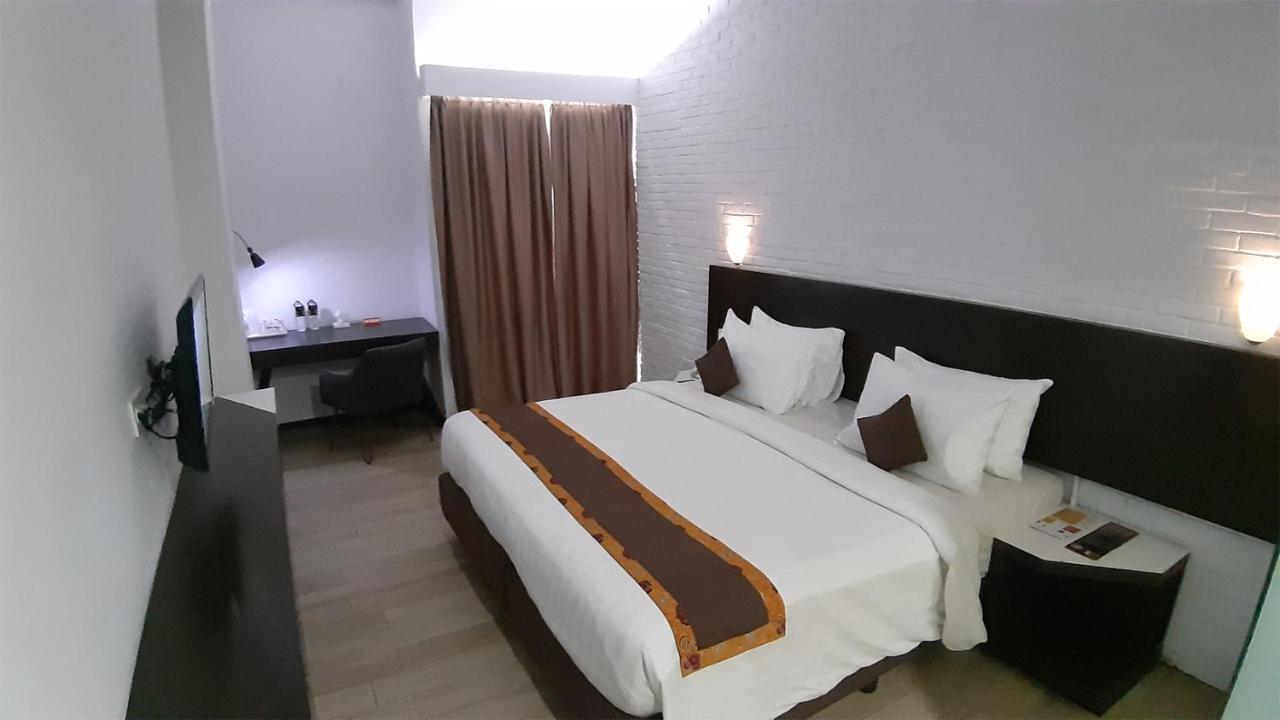 Xtra Hotel Бенгкулу Екстер'єр фото