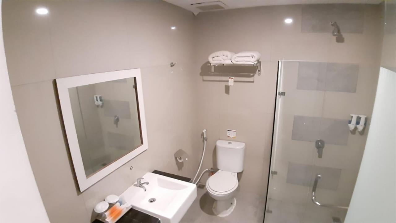 Xtra Hotel Бенгкулу Екстер'єр фото