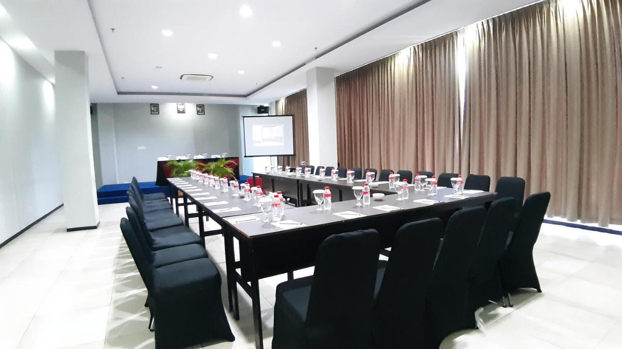 Xtra Hotel Бенгкулу Екстер'єр фото