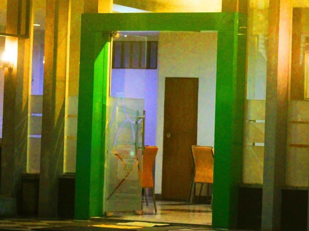 Xtra Hotel Бенгкулу Екстер'єр фото
