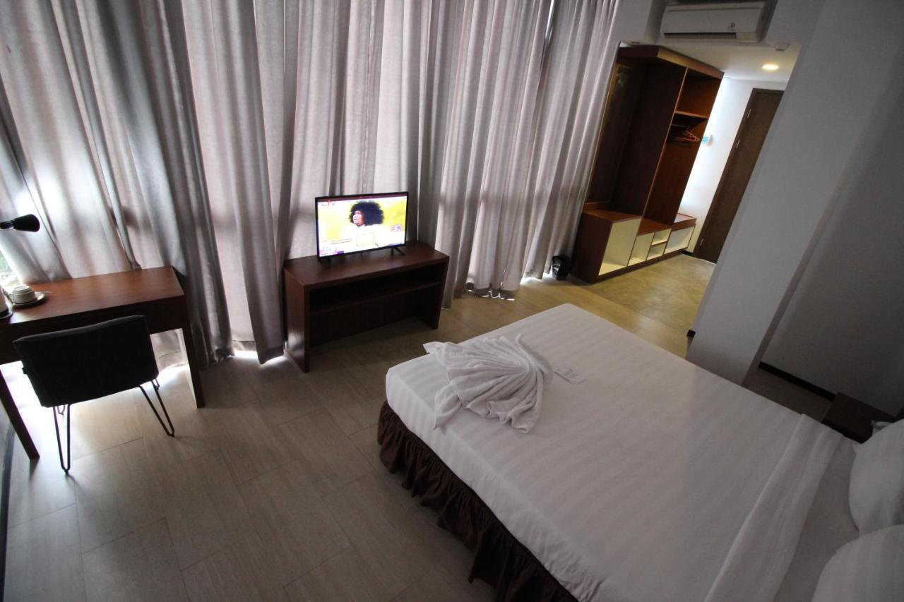 Xtra Hotel Бенгкулу Екстер'єр фото