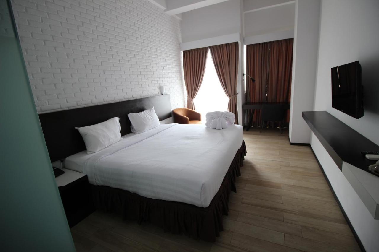 Xtra Hotel Бенгкулу Екстер'єр фото